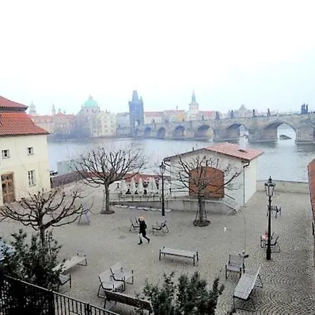Studio Charles Bridge - Splendid - View شقة براغ